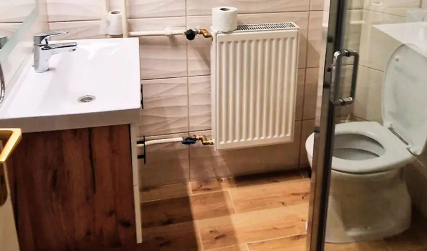 Therm�l Apartmanh�z Kom�rom - P�nk�sd