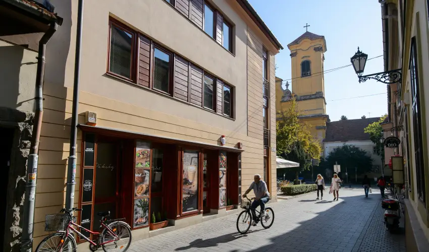 HR Apartmanhz Eger - Pnksd (min. 3 j)