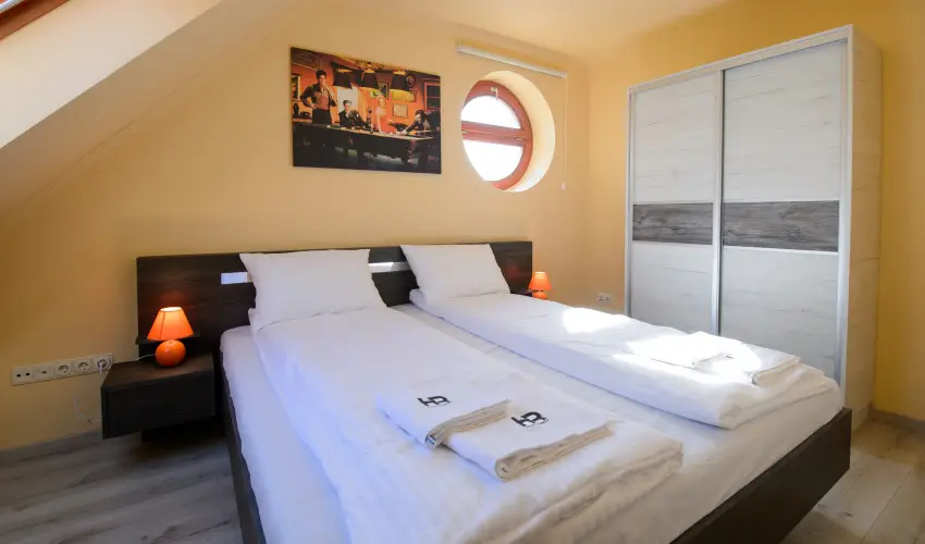 HR Apartmanhz Eger - Pnksd (min. 3 j)