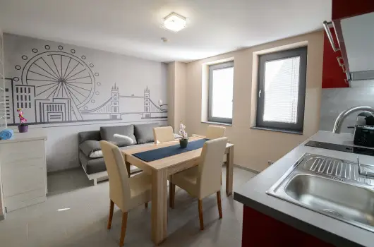 HR Apartmanh�z - P�nk�sd (min. 3 �j)