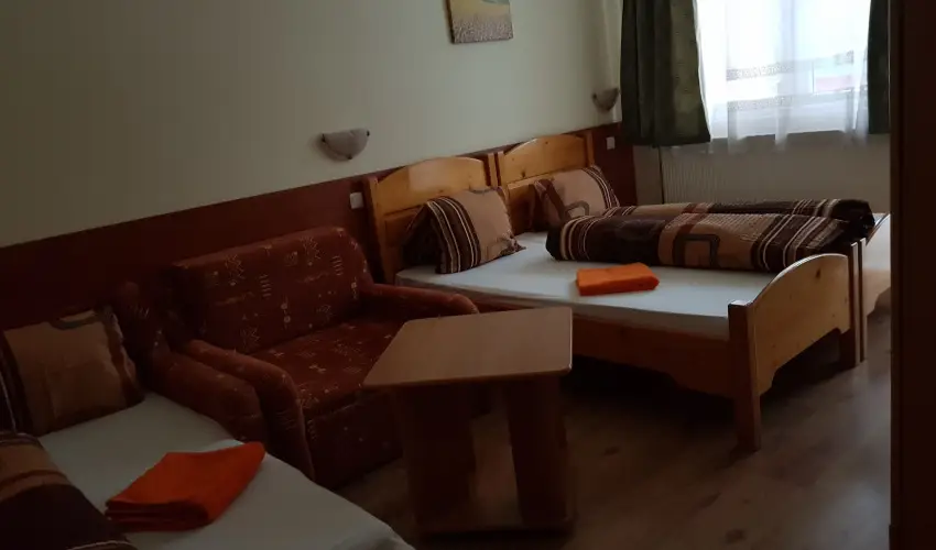 Hungria Panzi Miskolctapolca - Pnksd (min. 2 j)