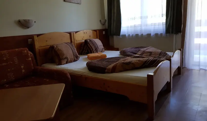 Hungria Panzi Miskolctapolca - Pnksd (min. 2 j)