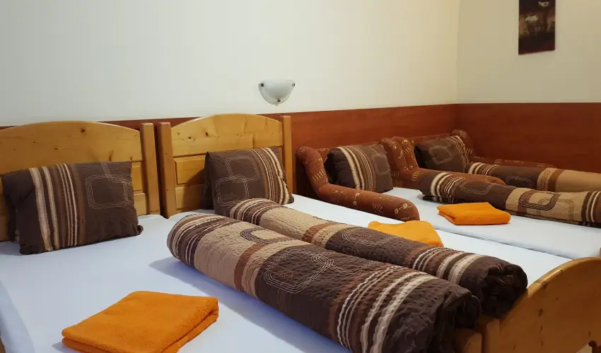 Hungria Panzi Miskolctapolca - Pnksd (min. 2 j)