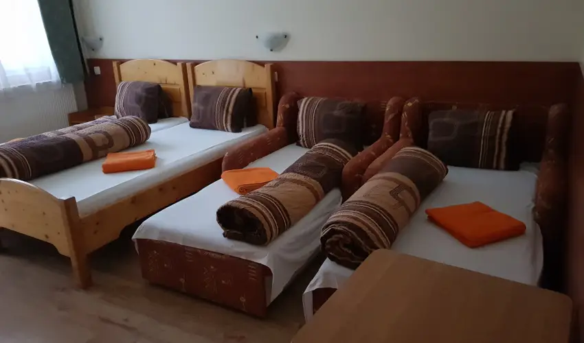 Hungria Panzi Miskolctapolca - Pnksd (min. 2 j)