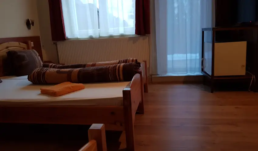 Hungria Panzi Miskolctapolca - Pnksd (min. 2 j)