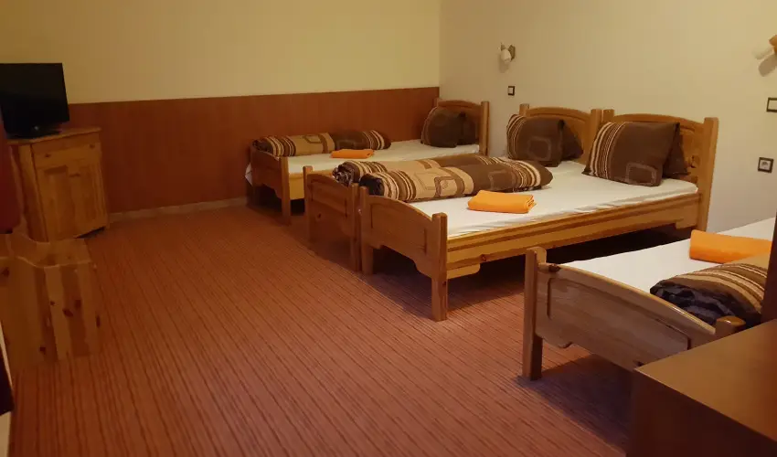 Hungria Panzi Miskolctapolca - Pnksd (min. 2 j)