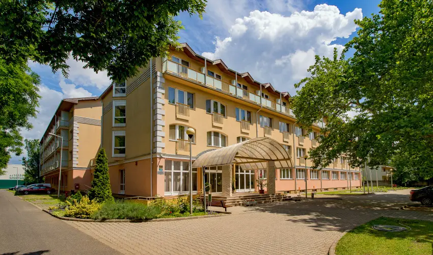 Hungarospa Thermal Hotel Hajdszoboszl - Pnksd (min. 2 j)