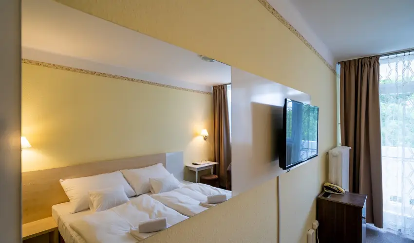 Hotel Hforrs Hajdszoboszl - Pnksd (min. 2 j)