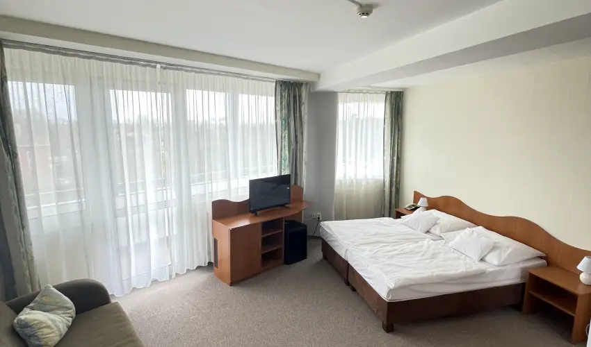 Hotel Nagyerd Debrecen - Pnksd