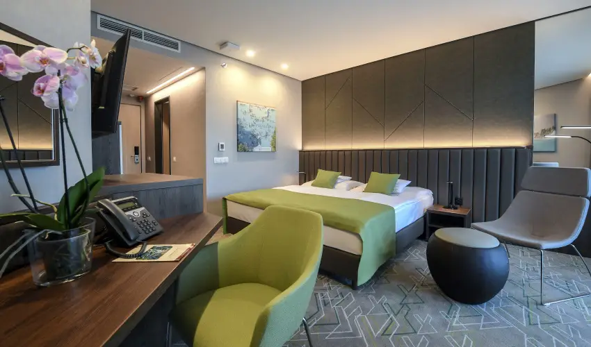 Hunguest Hotel S�st� Ny�regyh�za - S�st� - P�nk�sd (min. 3 �j)