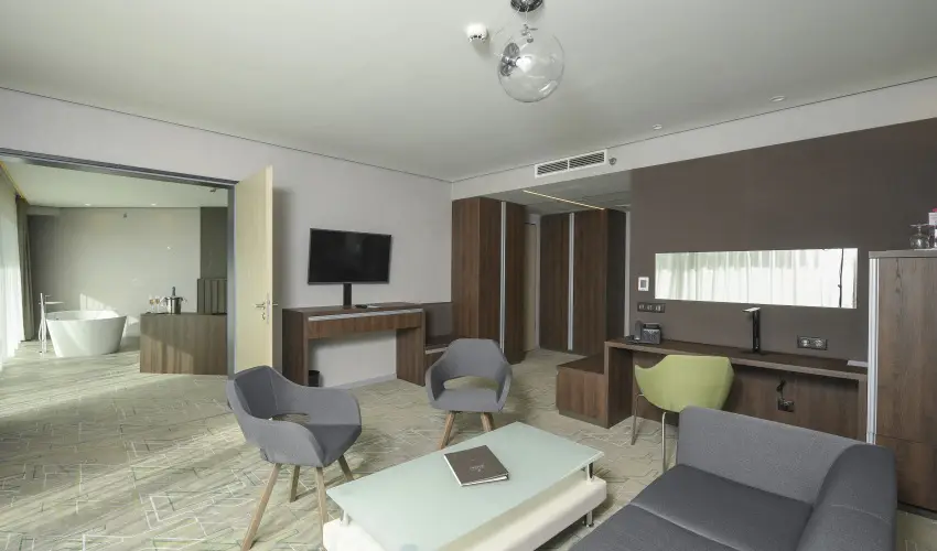 Hunguest Hotel S�st� Ny�regyh�za - S�st� - P�nk�sd (min. 3 �j)