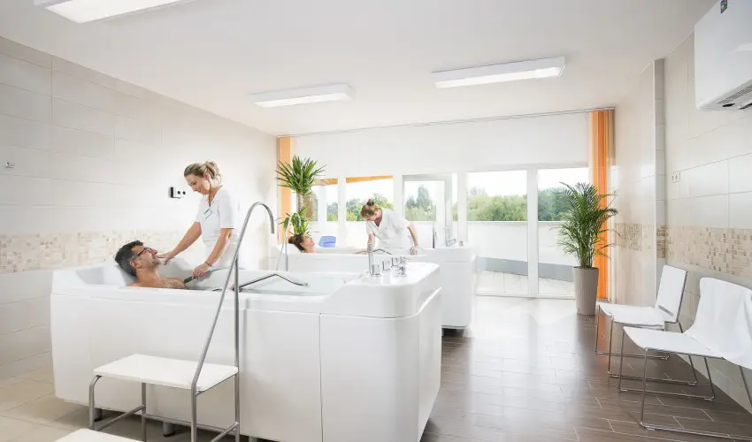 Hunguest Hotel S�st� Ny�regyh�za - S�st� - P�nk�sd (min. 3 �j)