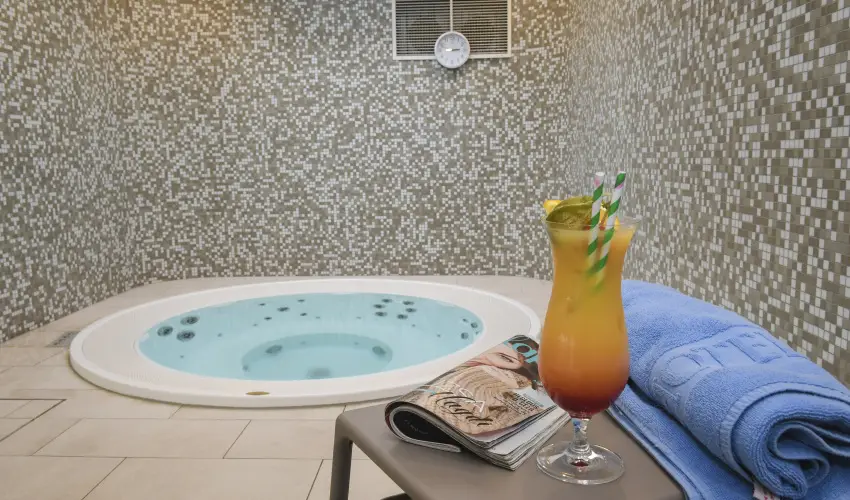 Hunguest Hotel S�st� Ny�regyh�za - S�st� - P�nk�sd (min. 3 �j)