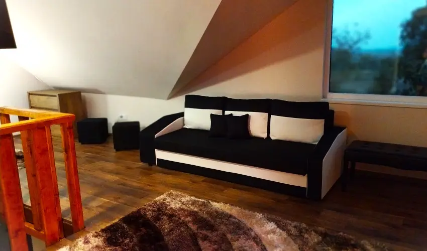 Hunor Vend�gh�z S�toralja�jhely - P�nk�sd (min. 2 �j)