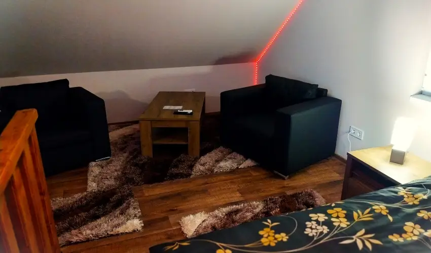 Hunor Vend�gh�z S�toralja�jhely - P�nk�sd (min. 2 �j)