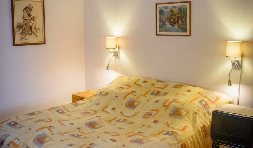 Huszr Vendghz rvnyes - Pnksd (min. 2 j)