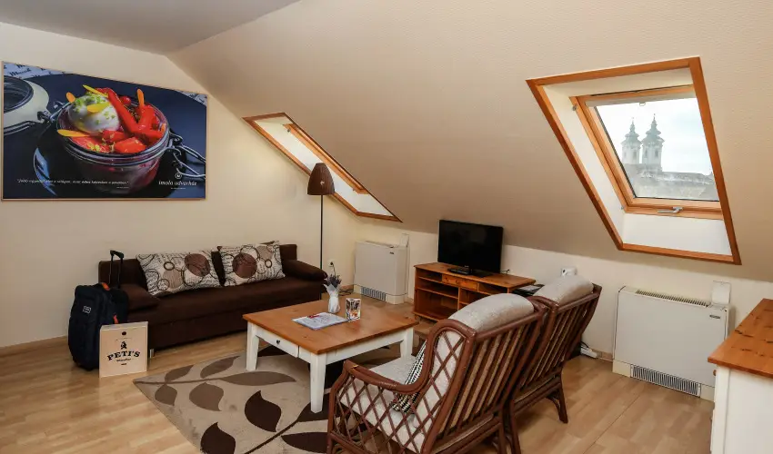 Imola Udvarhz Eger - Pnksd (min. 2 j)