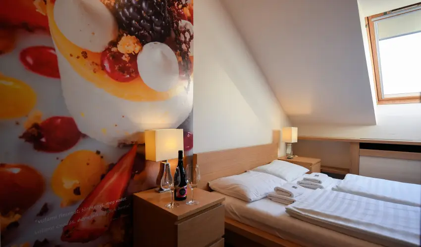 Imola Udvarhz Eger - Pnksd (min. 2 j)