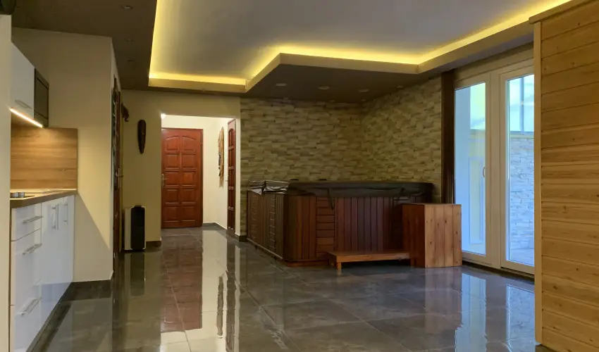 The Jakuzzi Room Miskolctapolca - P�nk�sd