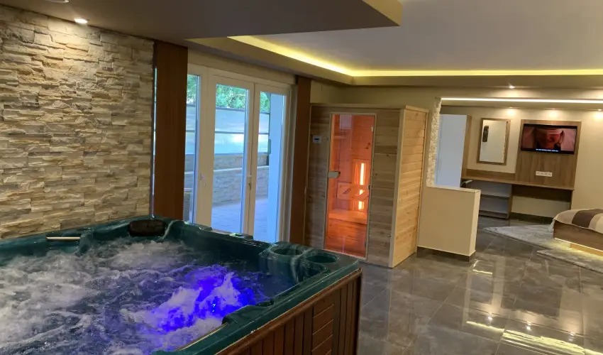 The Jakuzzi Room Miskolctapolca - P�nk�sd