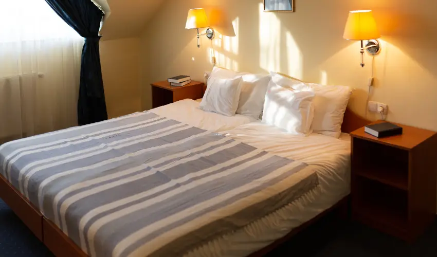 Zsanett Hotel Balatonkeresztr - Pnksd 