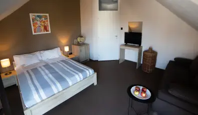 Zsanett Hotel Balatonkeresztr