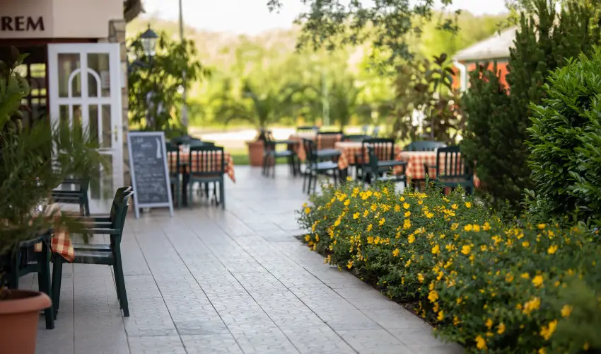 Zsanett Hotel Balatonkeresztr - Pnksd 