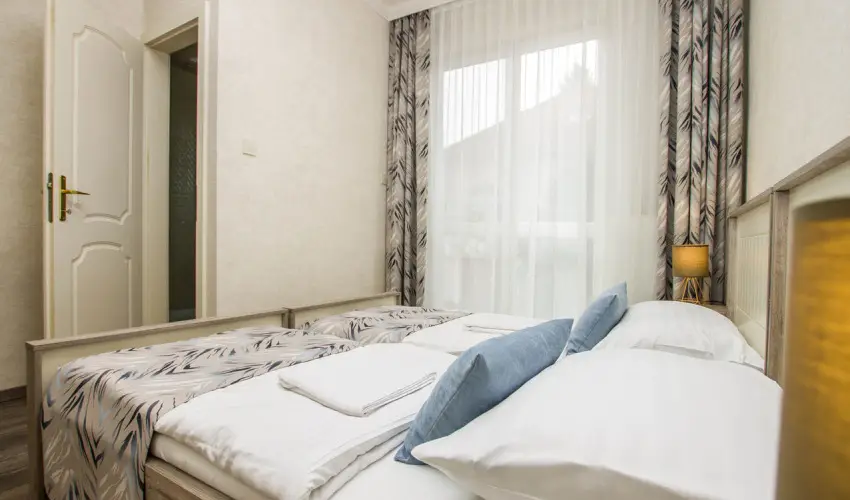 Jrja Panzi Hajdszoboszl - Pnksd (min. 2 j)