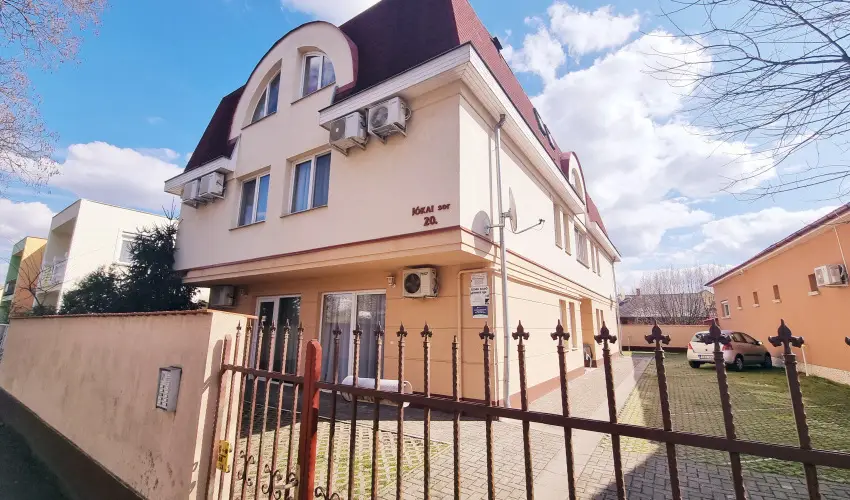Jkai sor II. Apartman Hajdszoboszl - Pnksd (min. 2 j)