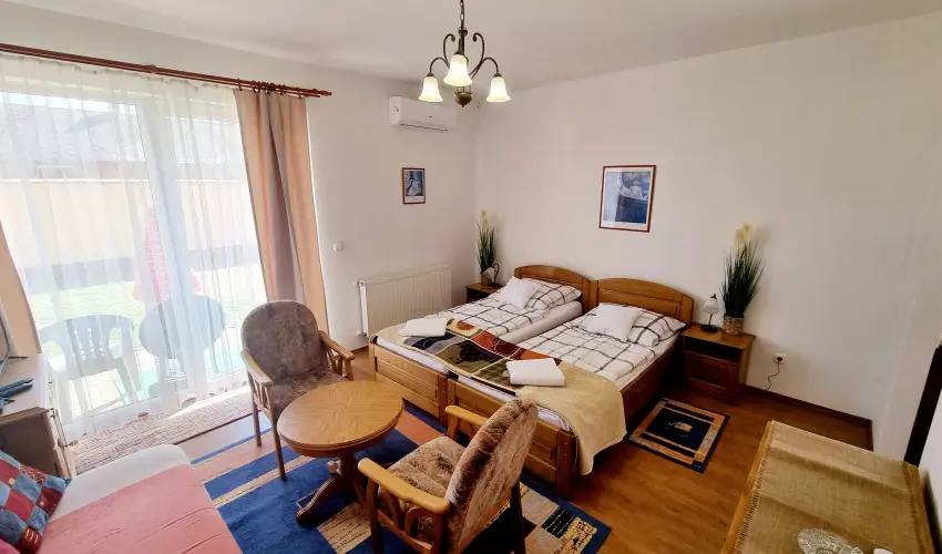 Jkai sor II. Apartman Hajdszoboszl - Pnksd (min. 2 j)