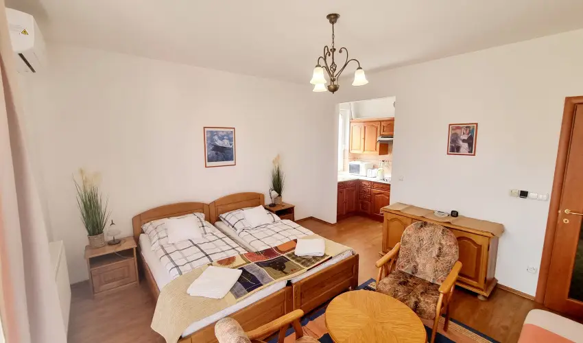 Jkai sor II. Apartman Hajdszoboszl - Pnksd (min. 2 j)