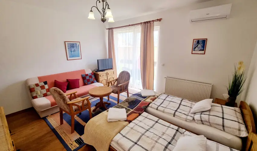 Jkai sor II. Apartman Hajdszoboszl - Pnksd (min. 2 j)