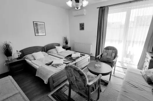 J�kai sor II. Apartman - P�nk�sd (min. 2 �j)