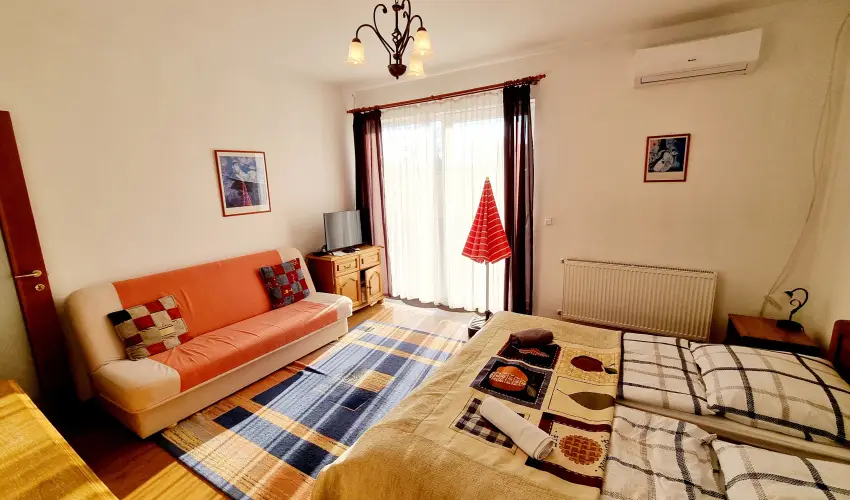 Jkai sor II. Apartman Hajdszoboszl - Pnksd (min. 2 j)