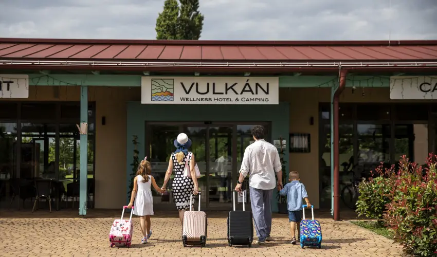 Vulkn Wellness Hotel s Kemping Celldmlk - Pnksd (min. 2 j)