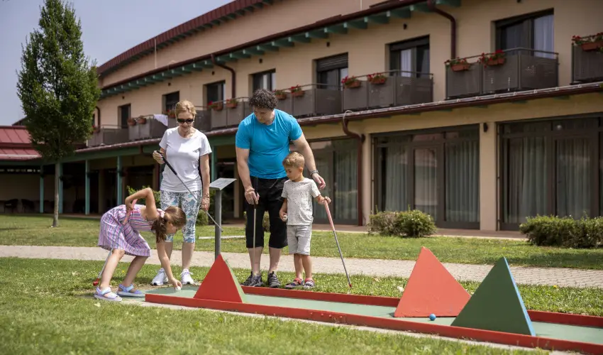 Vulkn Wellness Hotel s Kemping Celldmlk - Pnksd (min. 2 j)