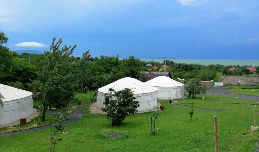 Jurta Spirit Hotel Balatongyrk - Pnksd 