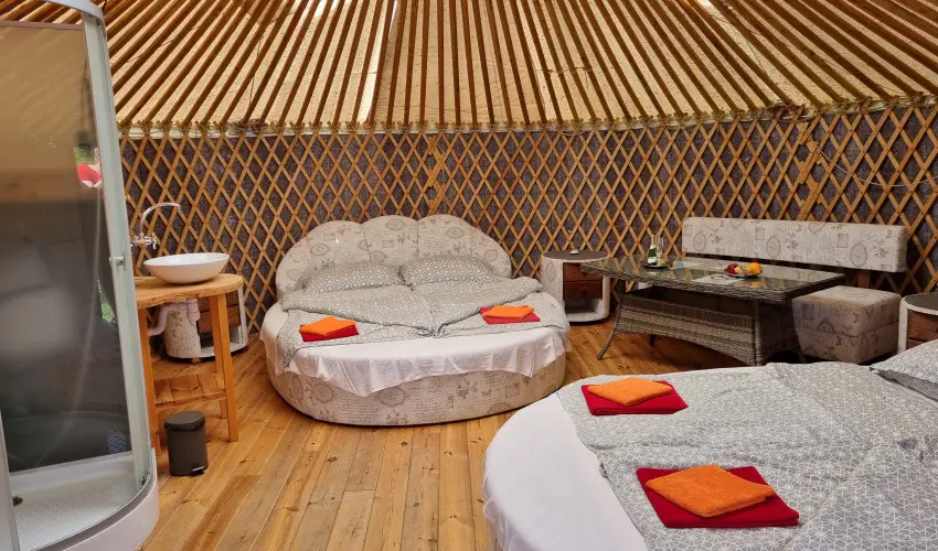 Jurta Spirit Hotel Balatongyrk - Pnksd 