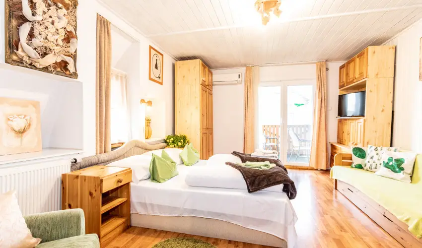 Kaktusz Villa H�v�z - P�nk�sd (min. 2 �j)