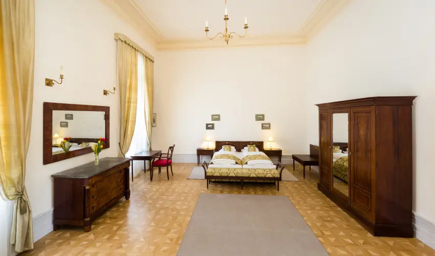 Krolyi Kastly Hotel & Restaurant  Fehrvrcsurg - Pnksd - specilis elrefizetssel