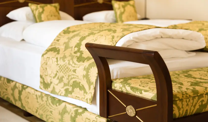 Krolyi Kastly Hotel & Restaurant  Fehrvrcsurg - Pnksd - specilis elrefizetssel