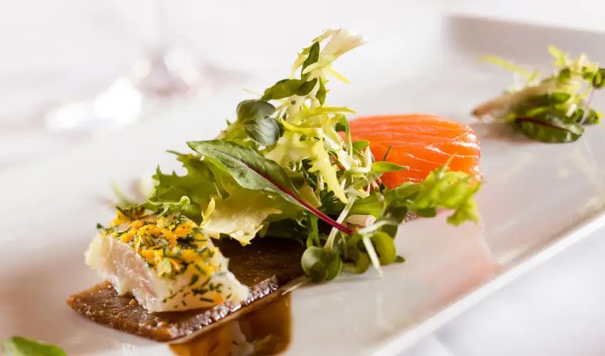 Krolyi Kastly Hotel & Restaurant  Fehrvrcsurg - Pnksd - specilis elrefizetssel