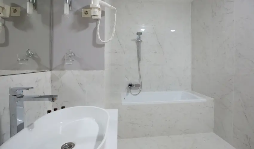 Krolyi Kastly Hotel & Restaurant  Fehrvrcsurg - Pnksd - specilis elrefizetssel