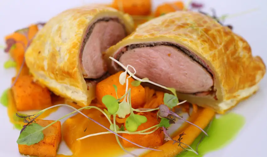 Krolyi Kastly Hotel & Restaurant  Fehrvrcsurg - Pnksd - specilis elrefizetssel