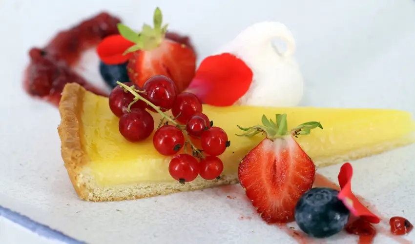 Krolyi Kastly Hotel & Restaurant  Fehrvrcsurg - Pnksd - specilis elrefizetssel