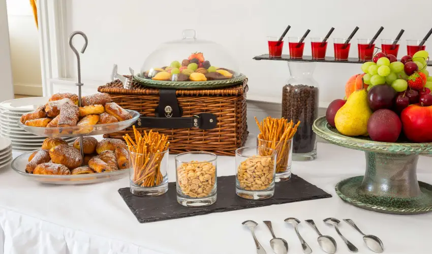 Krolyi Kastly Hotel & Restaurant  Fehrvrcsurg - Pnksd - specilis elrefizetssel