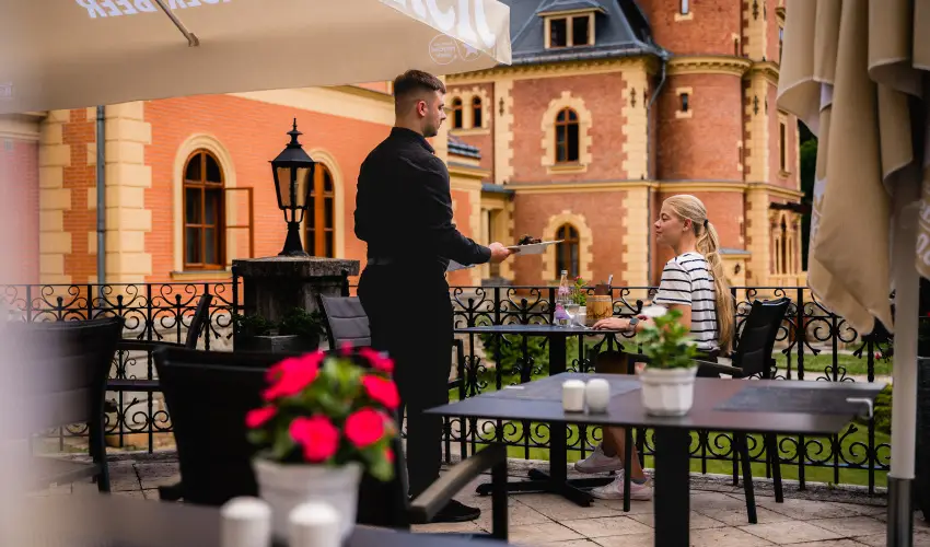 Kastlyhotel Sasvr Pardsasvr - Pnksd (min. 3 j)