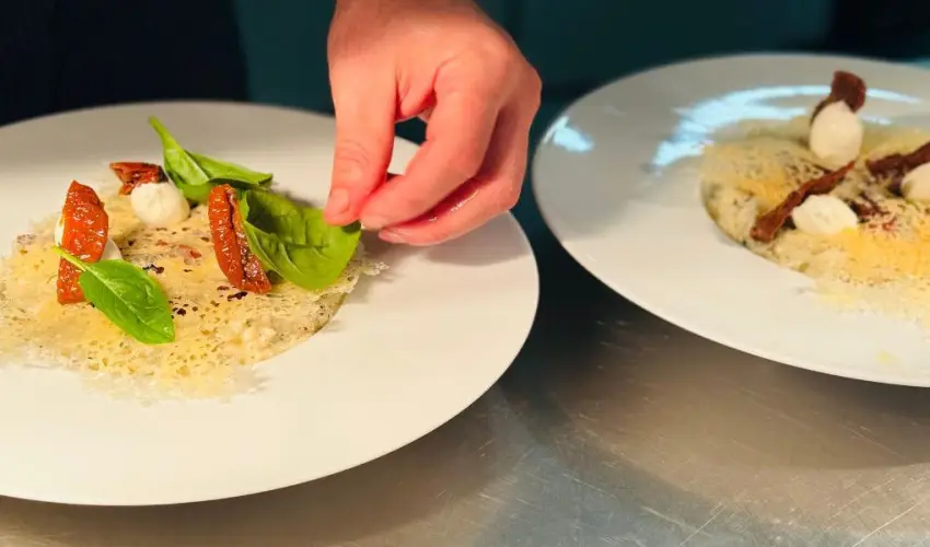 Kastlyhotel Sasvr Pardsasvr - Pnksd (min. 3 j)