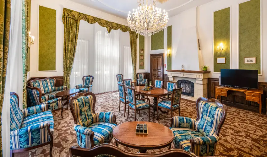 Kastlyhotel Sasvr Pardsasvr - Pnksd (min. 3 j)