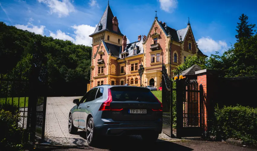 Kastlyhotel Sasvr Pardsasvr - Pnksd (min. 3 j)